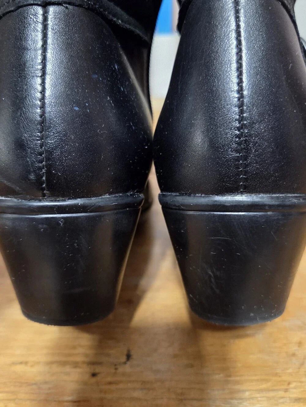 Clarks Artisan Ingalls Nile black leather and suede ankle bootie Womens 10M